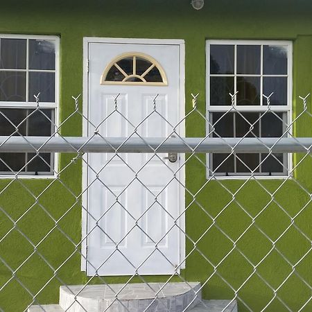 Spacious Colonial Bridgetown Bagian luar foto