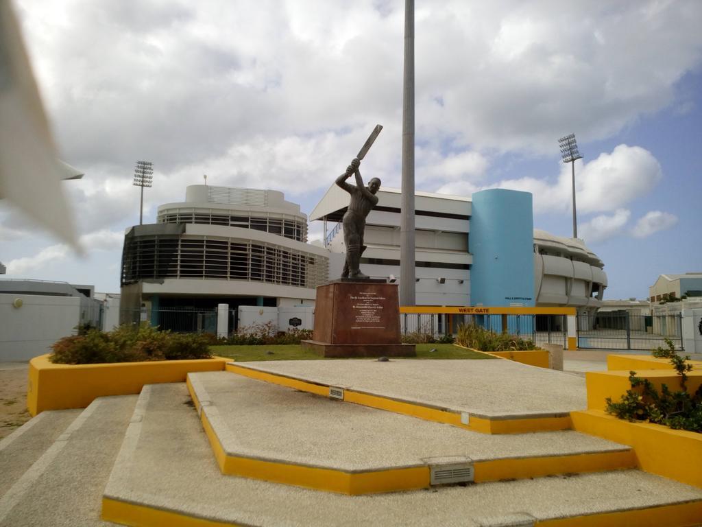 Spacious Colonial Bridgetown Bagian luar foto