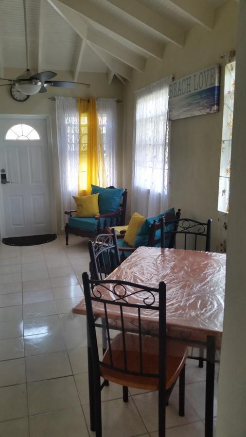 Spacious Colonial Bridgetown Bagian luar foto